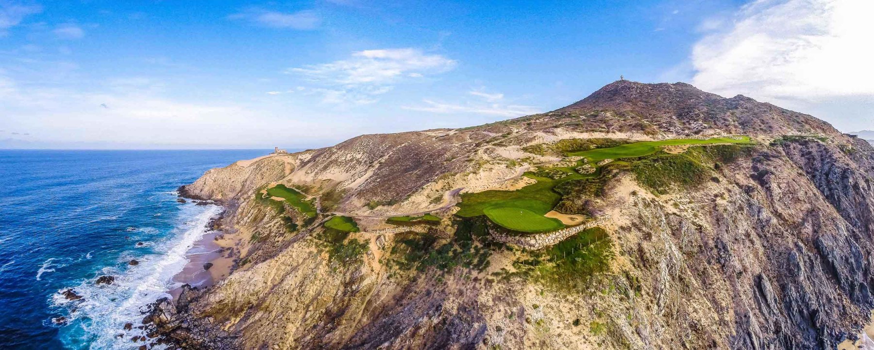 Quivira golf green on the cliffs in Los Cabos